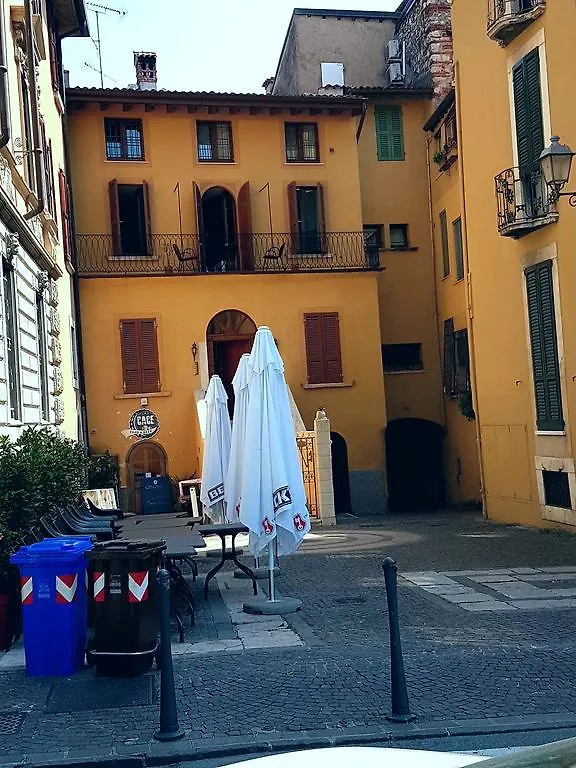 Residenza Teatro Vecchio Apartment Salo Italy